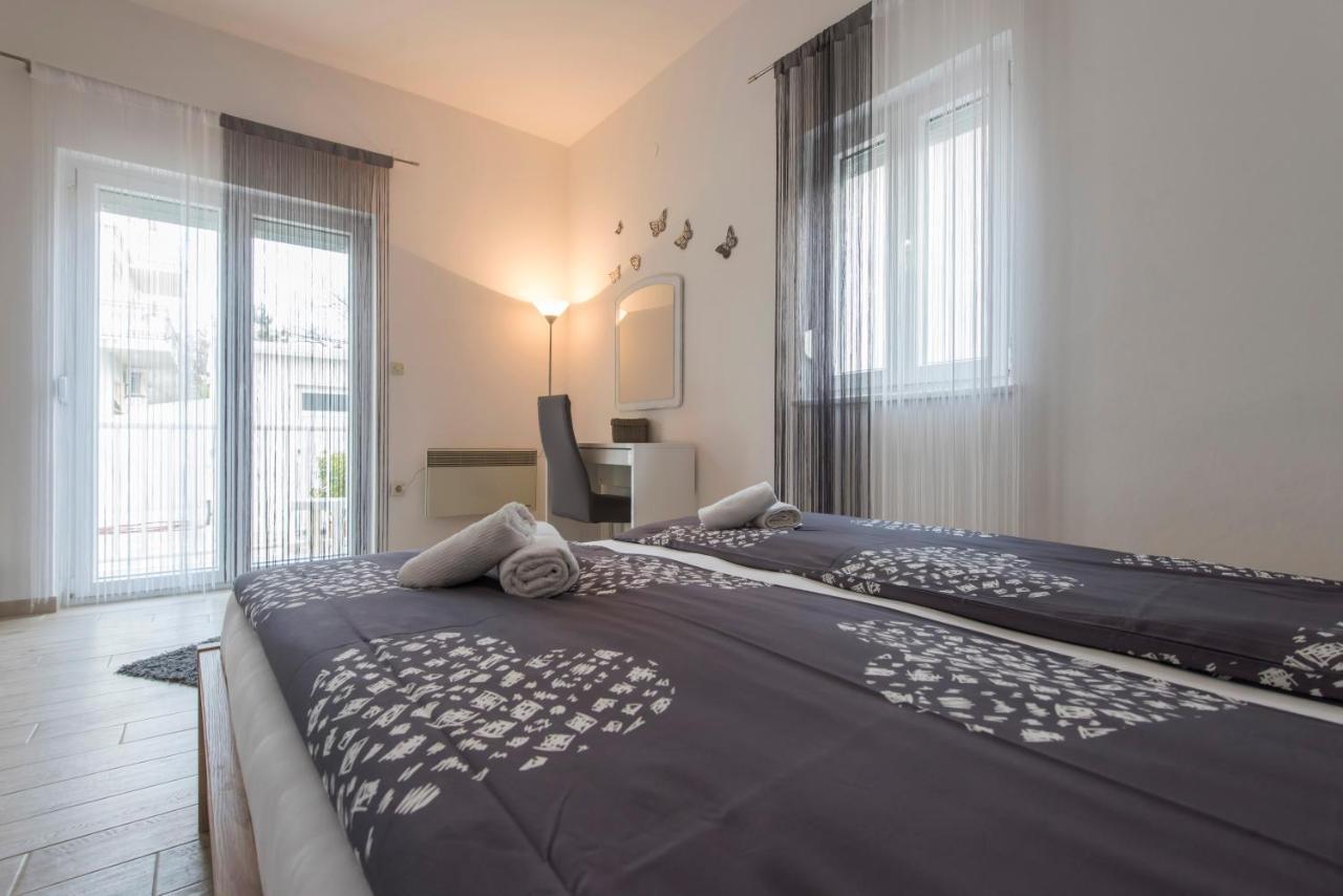Apartman Miki Borik 扎达尔 外观 照片